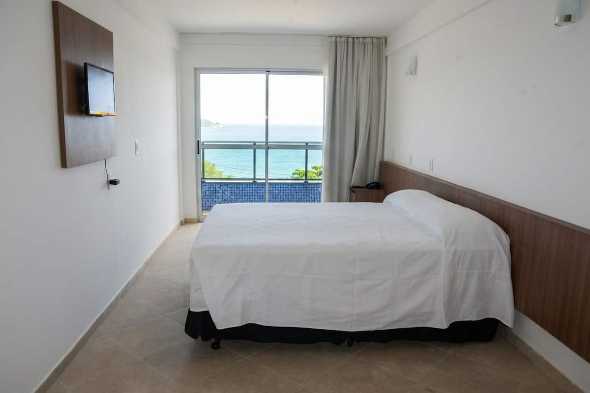 Luxury Room, Balcony, Beach View | WiFi (free)