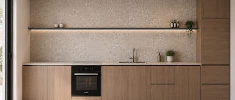 Wasserkocher mit Kaffee-/Teezubehör, Kühlschrank, Mikrowelle, Ofen