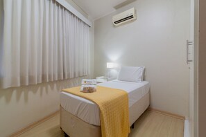 Gambar tidak terklasifikasi, 2 dari 32, tombol