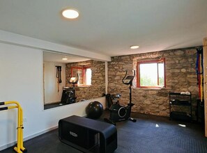 Villa (Four Bedroom Villa with Panoramic Vie) | Gimnasio
