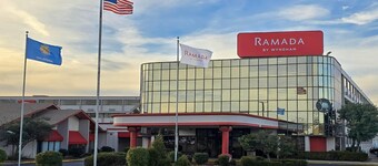 Pet-Friendly Tulsa-Area Stay with Free Breakfast & Parking