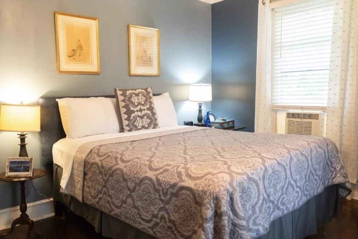 Sapphire Secret Deluxe Double Room, Garden View | Iron/ironing board (on request), WiFi (free)
