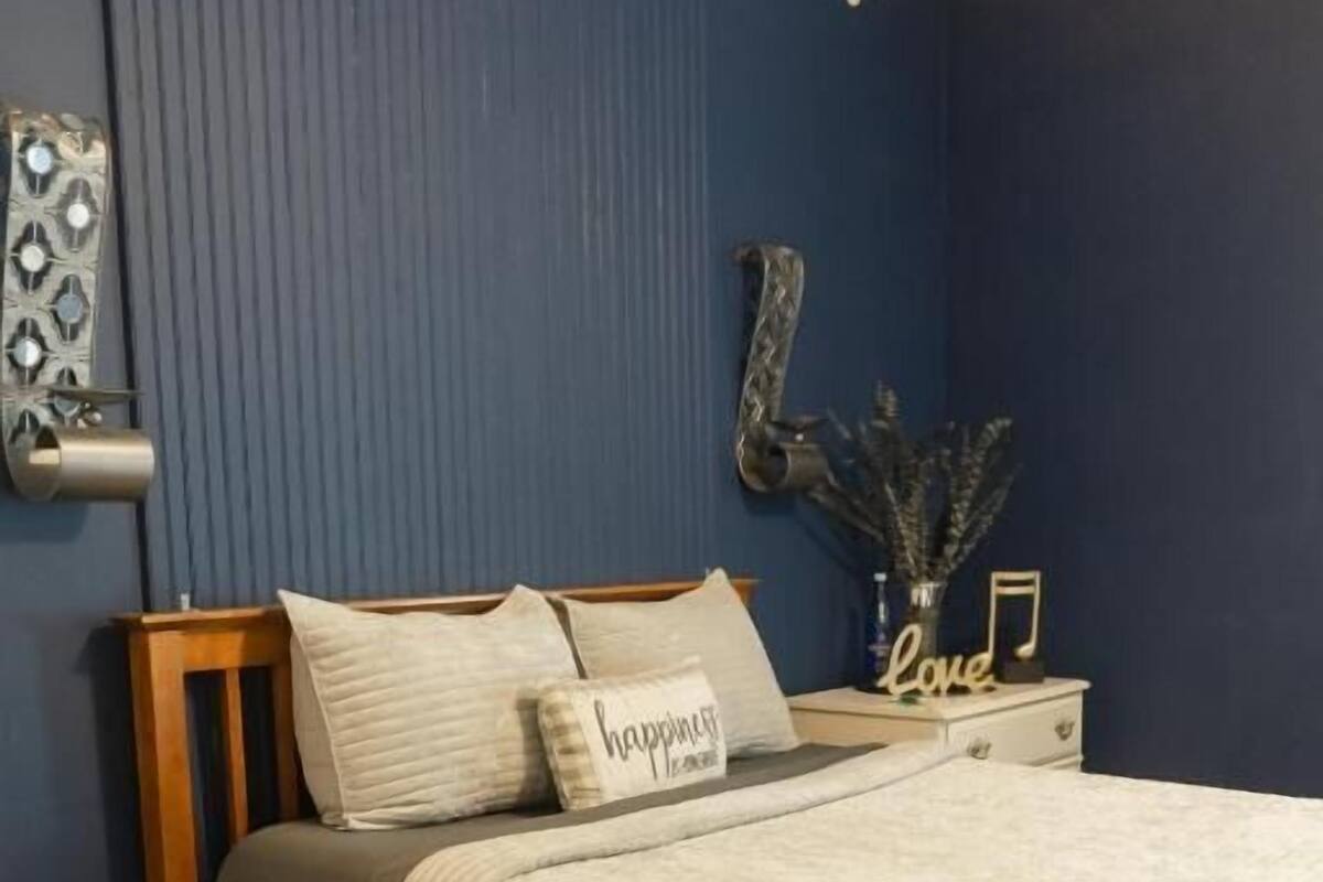 Velvet Symphony Deluxe Double Room, Garden View | Iron/ironing board (on request), WiFi (free)