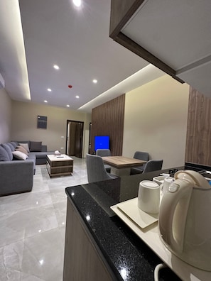 Apartment, 2 Schlafzimmer, barrierefrei, Raucher | Wohnzimmer