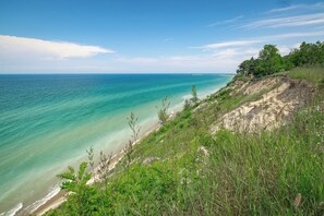 Beach - Lake Michigan Retreat! Beautiful Views & Amazing Amenities (Ludington)