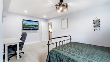 3 bedrooms, iron/ironing board, travel crib, WiFi