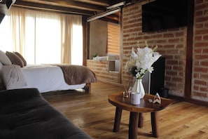 Cubrecamas, wifi gratis y ropa de cama 