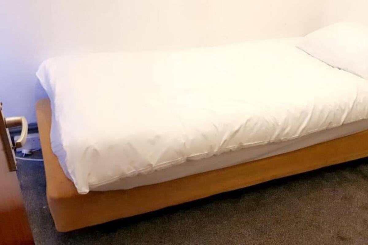Deluxe Single Room | WiFi (free)