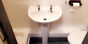 Family Room | Bathroom - Bloomfield Lodge Hotel (blackpool)
