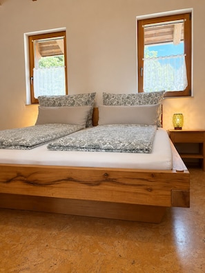 3 bedrooms, free WiFi, bed sheets - "NaturZeit Melleck" Vacation Rental (Schneizlreuth)