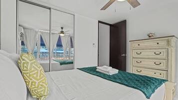 3 bedrooms, desk, iron/ironing board, WiFi
