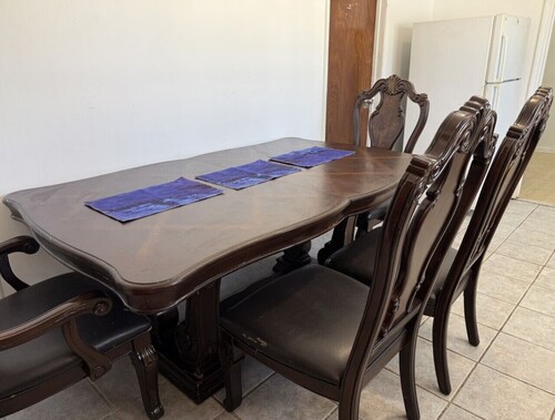 Large and private 3 bedroom and 2 bathroom apartment, separate street entrance