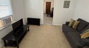 Living area - Large and private 3 bedroom and 2 bathroom apartment, separate street entrance (Perth Amboy)