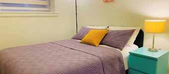 Cozy 2BR Retreat Near Parks & Cloverdale