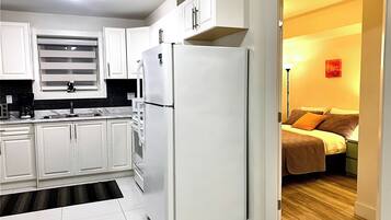 2 bedrooms, WiFi (free), bed sheets