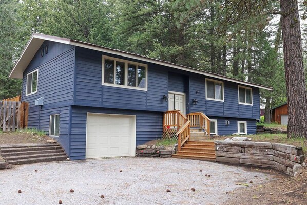 Exterior - Mountain Getaway • Hot Tub • Game Room • Sleeps 10 • Minutes to Payette Lake (McCall)