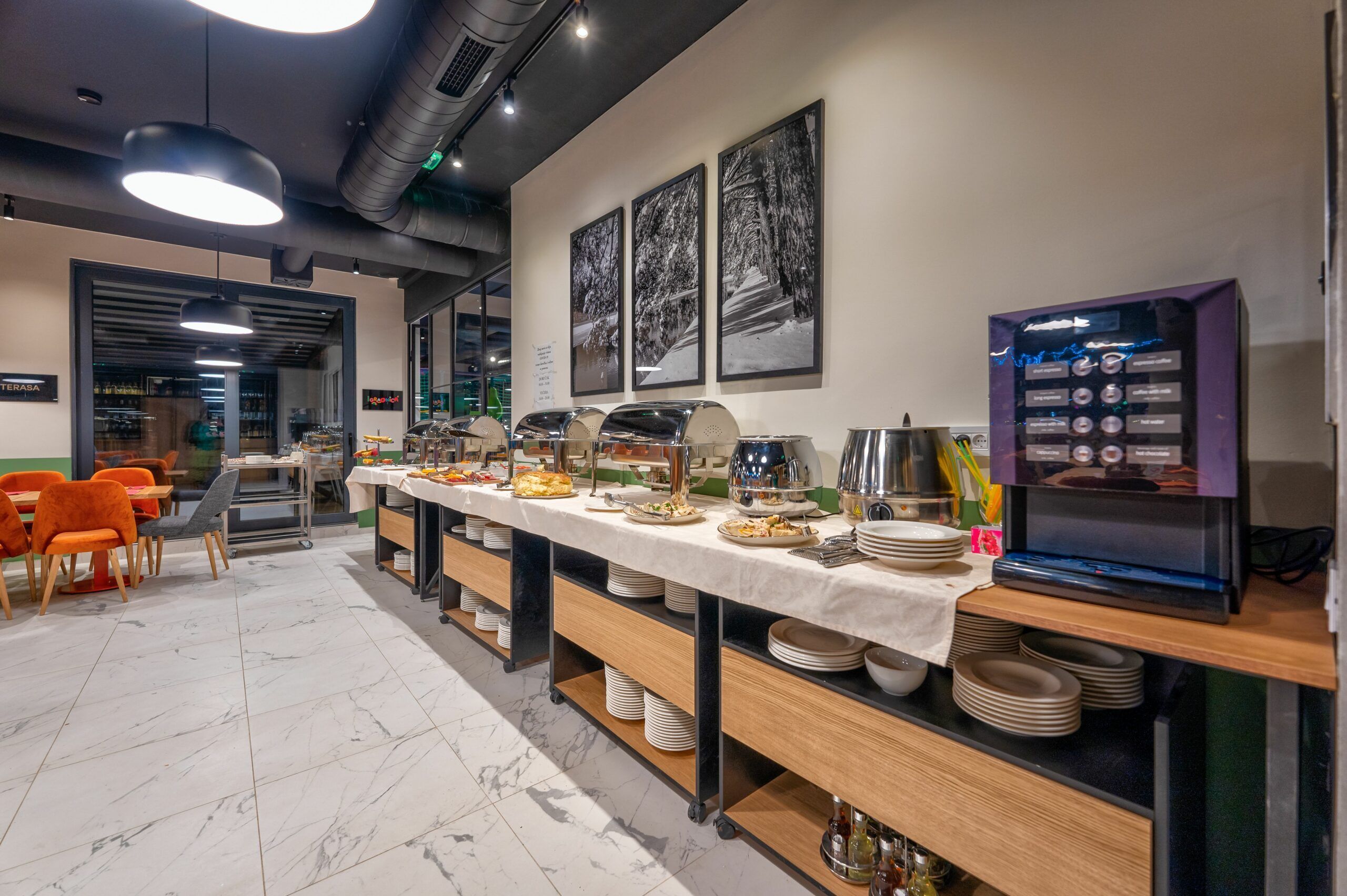 Free daily buffet breakfast
