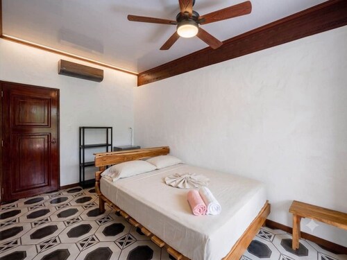 Private Room with AC in the Heart of Santa Teresa