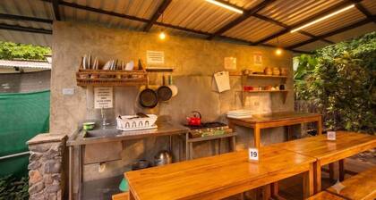 Private Room with AC in the Heart of Santa Teresa