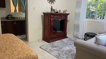 1 chambre, fer et planche à repasser, Wi-Fi, draps fournis