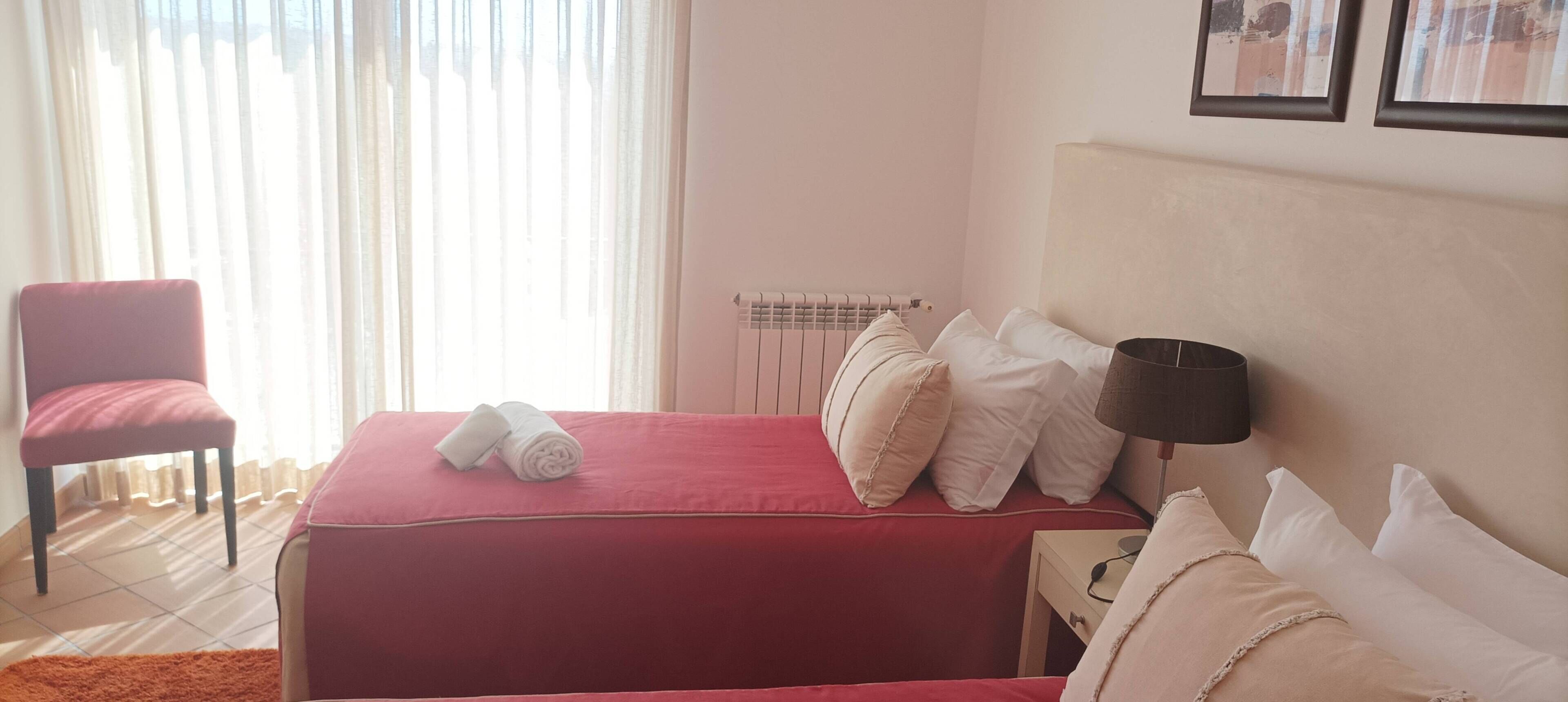 3 bedrooms, iron/ironing board, Internet, bed sheets