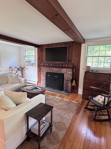 Charming seaside cottage in Masons Island - Mystic