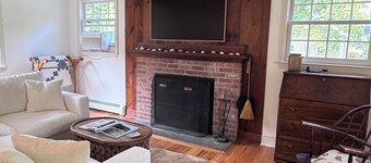 Charming seaside cottage in Masons Island - Mystic
