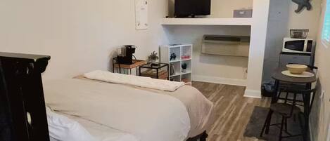 1 habitación, wifi y ropa de cama