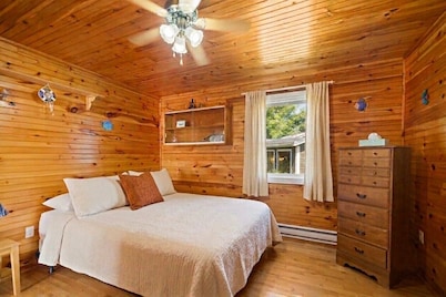 Spacious 5-Bedroom South Shore Cottage: Where PEI Memories Begin