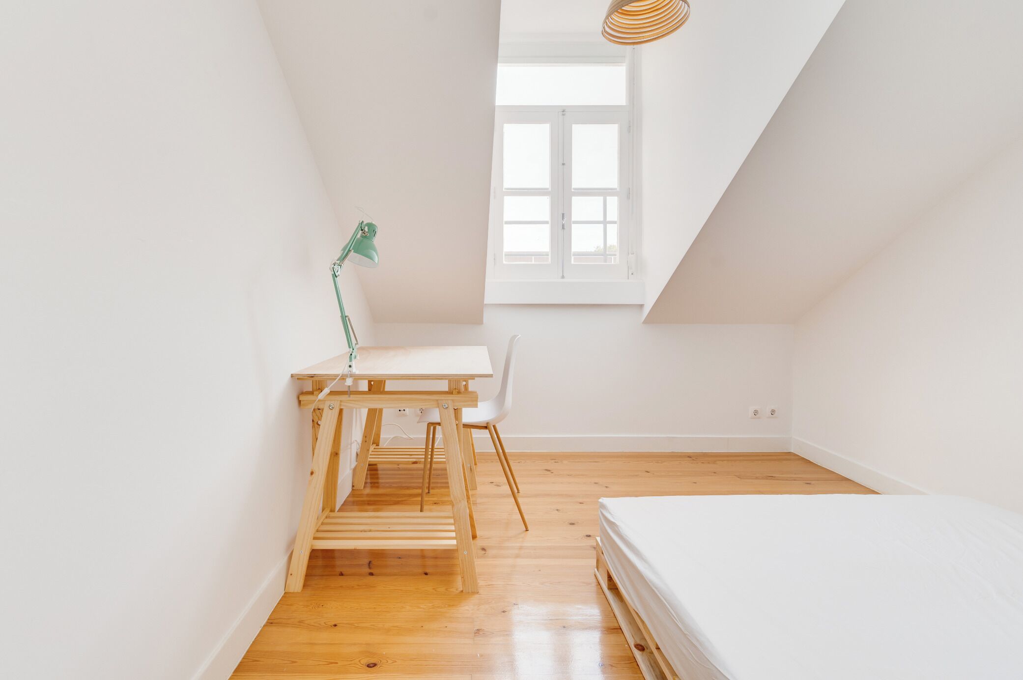 2 bedrooms, WiFi (free), bed sheets