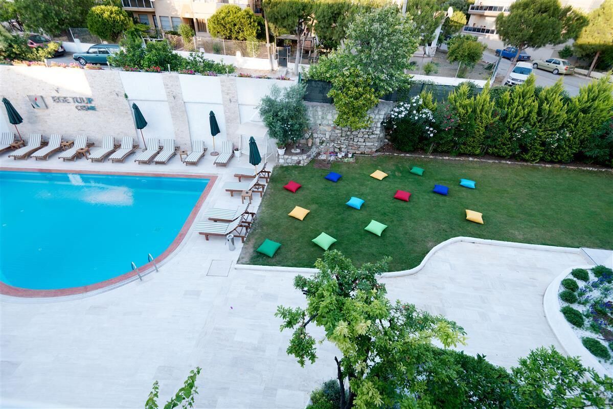 Seasonal outdoor pool