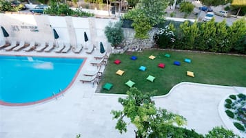 Seasonal outdoor pool
