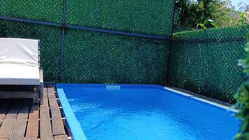 Piscina a l'aire lliure de temporada