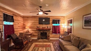 Unclassified image, 5 of 70, button - Rocky River Hollow~Peaceful Country Escape (Rock Island)