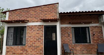 House near beautiful beaches. Separate entrance, with parking. Secure.