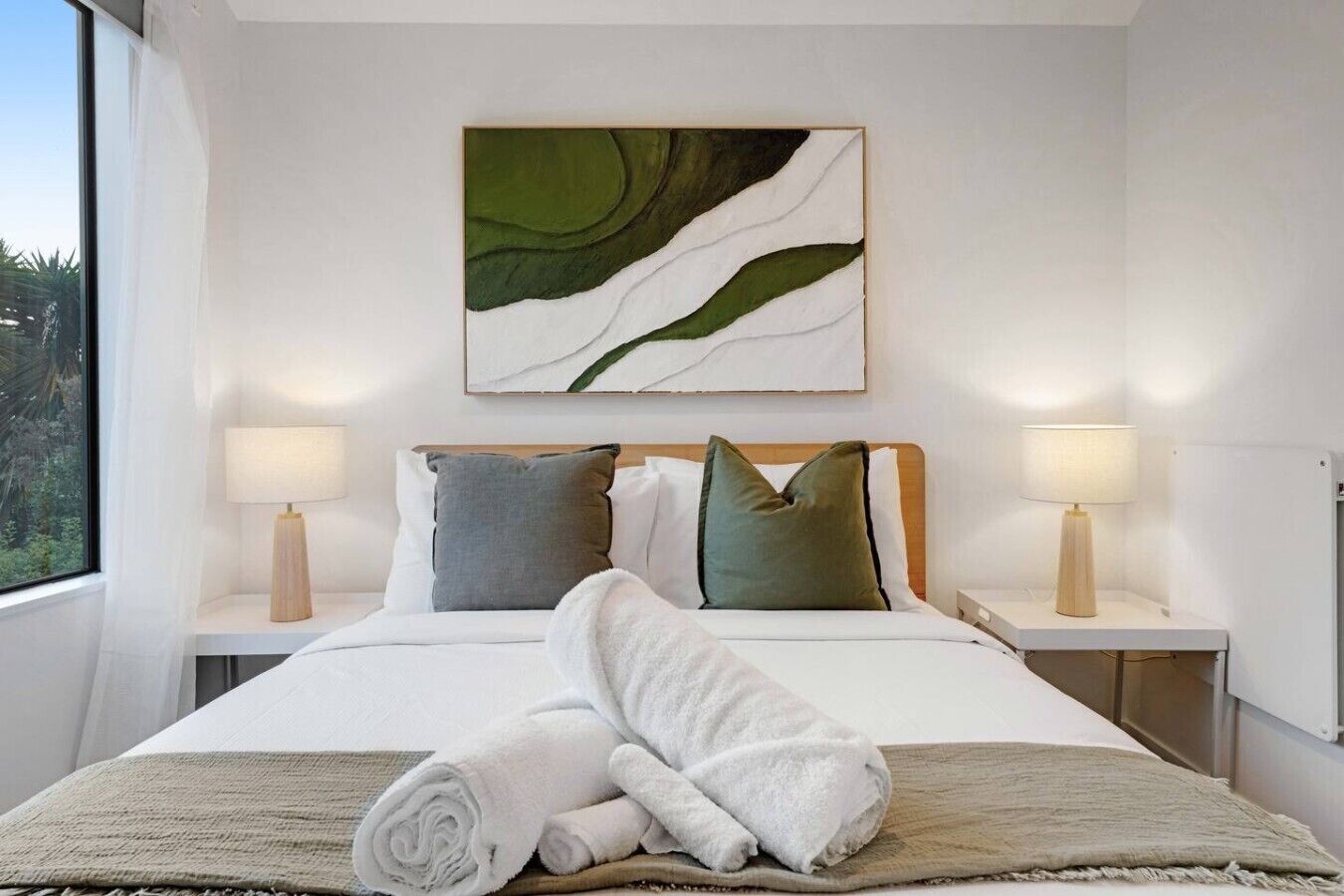 2 bedrooms, iron/ironing board, WiFi, bed sheets