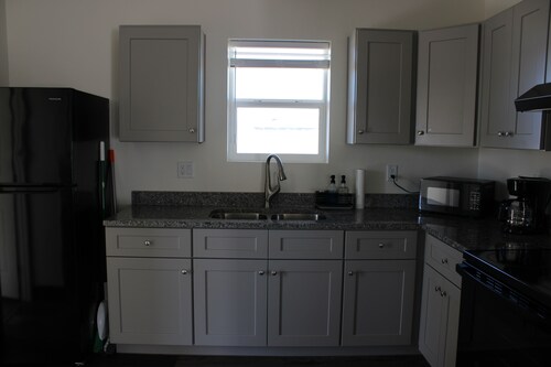 Delightful 3-bedroom unit with AC in charming Pima