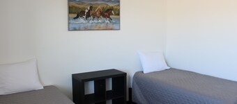 Delightful 3-bedroom unit with AC in charming Pima