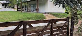 Enjoyable 1-bedroom house with AC in charming Mercedes
