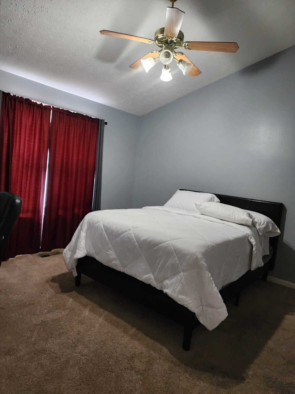 Iron/ironing board, WiFi, bed sheets