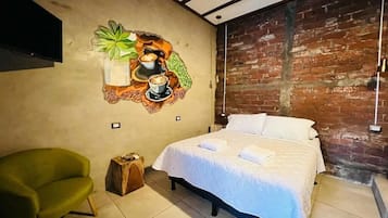 Standard-Doppel- oder -Zweibettzimmer | Daunenbettdecken, Bügeleisen/Bügelbrett, kostenloses WLAN, Bettwäsche