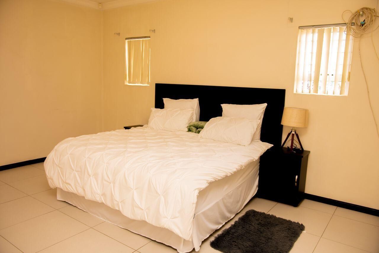 3 dormitorios, tabla de planchar con plancha, wifi y ropa de cama