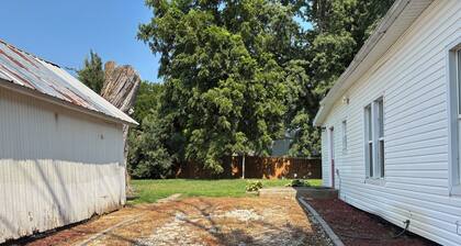 Cozy 2-bedroom house in lovely Greentop