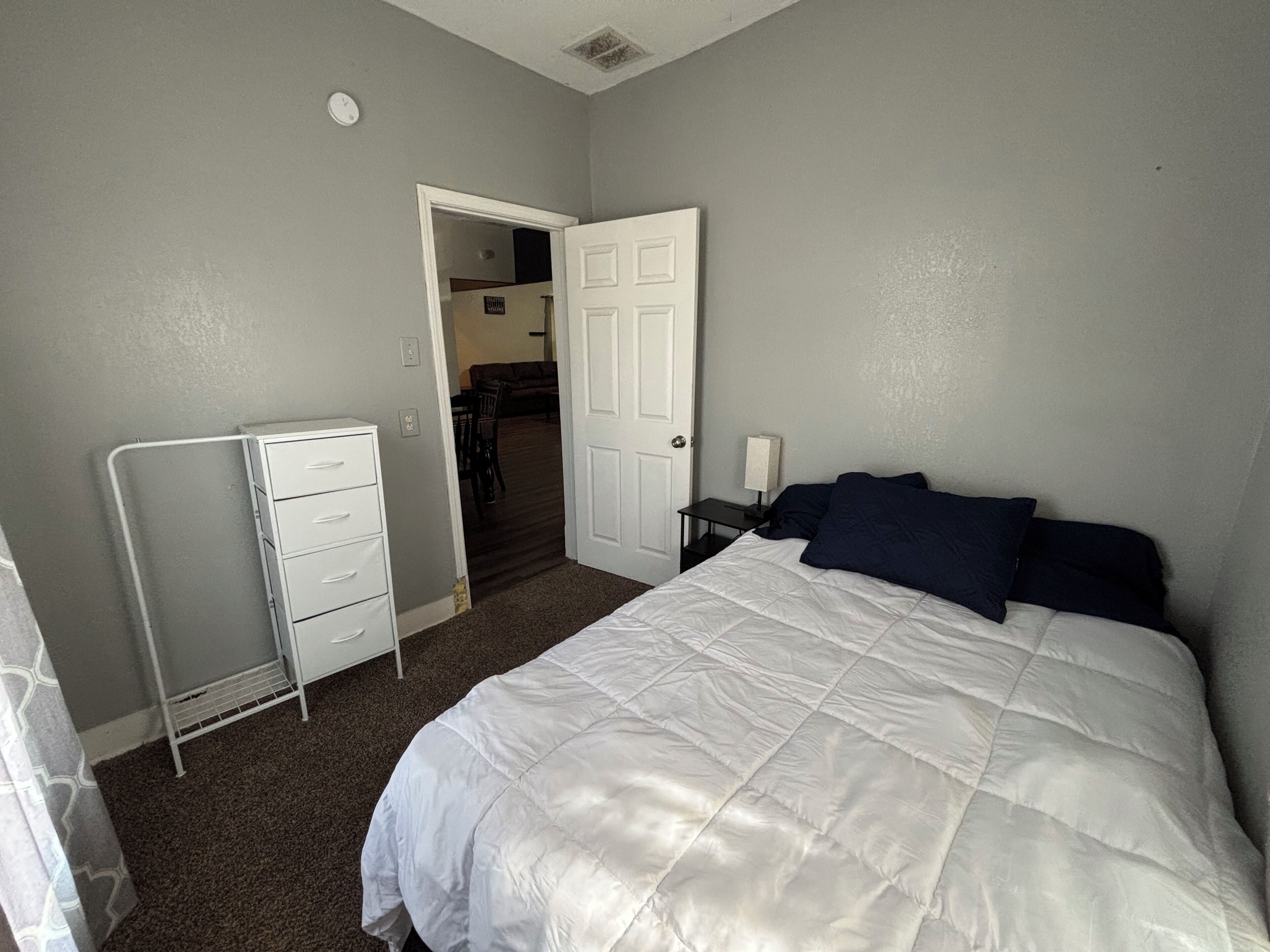2 bedrooms, WiFi (free), bed sheets