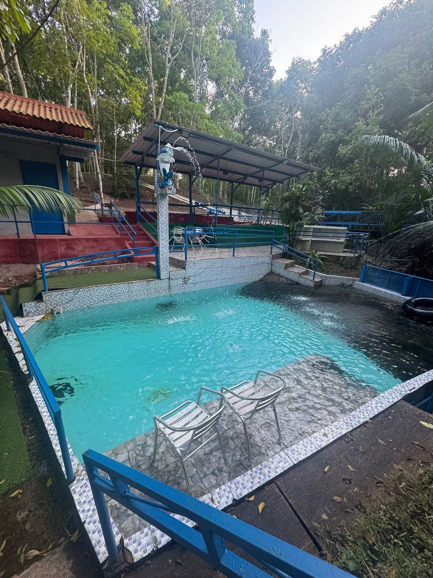 Kolam renang outdoor