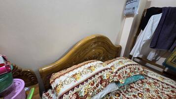 3 bedrooms, iron/ironing board, internet