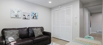 Whispering Waters 3BD chalet in quaint Lackawaxen with game room