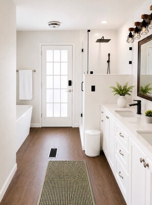 Hair dryer, bidet, towels, soap - Windmill Retreat - Modern Farmhouse - Game Room - Sleeps 10 - 1 acre (Brenham)