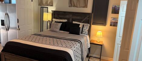 2 bedrooms, iron/ironing board, travel cot, free WiFi