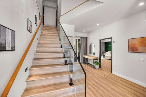 The Almond Estate | Newly Renovated | Sleeps 24